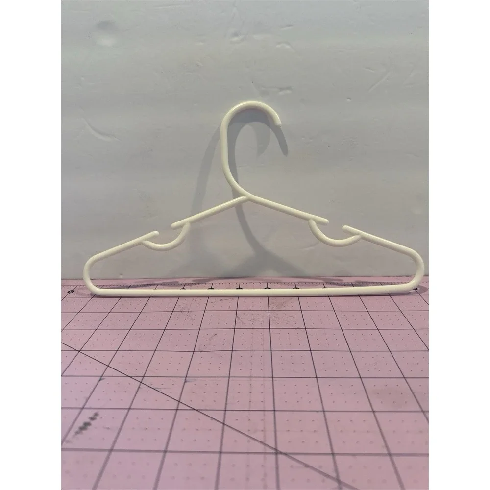 CHILDREN'S WHITE CLOTHES HANGERS-- 10 IN A SET